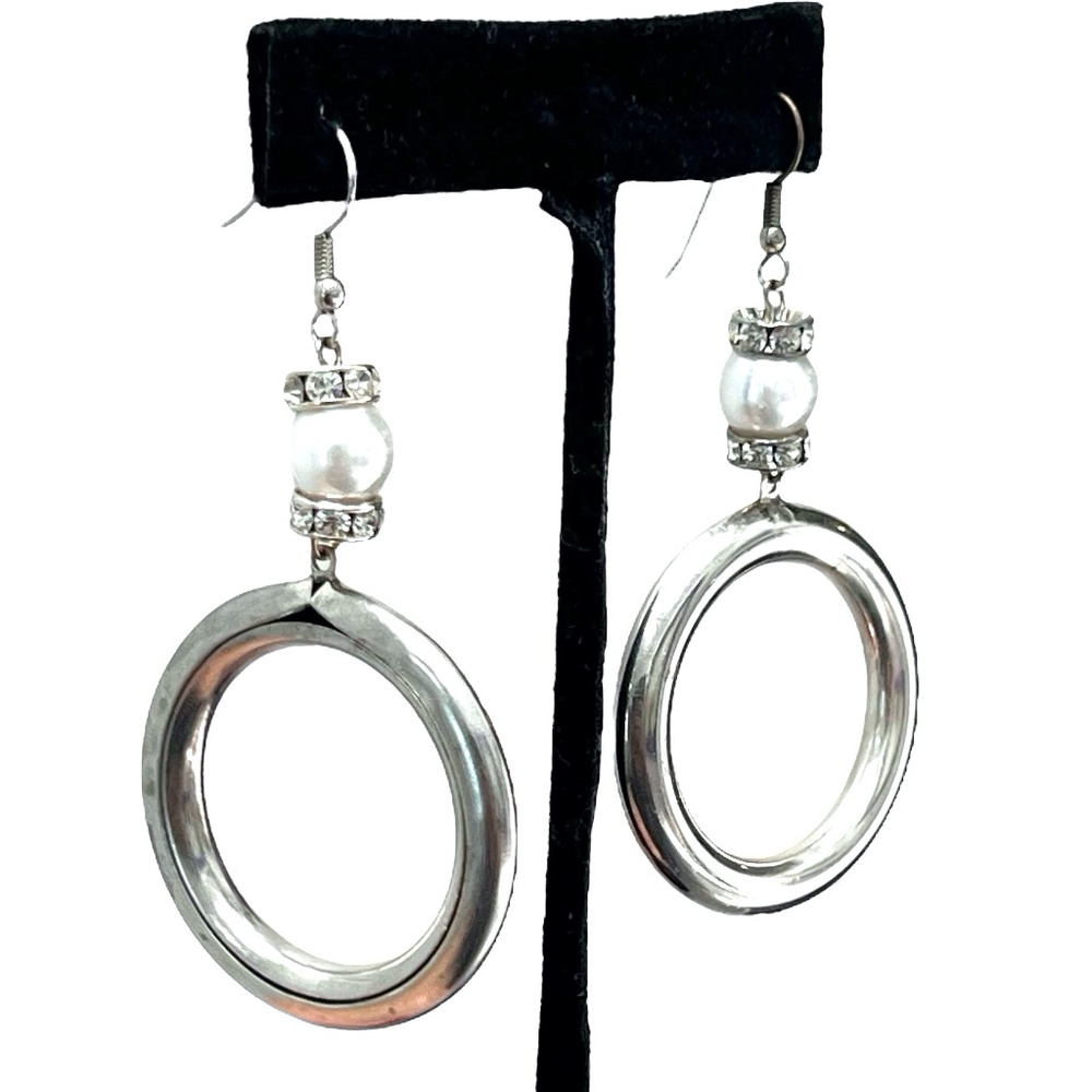 VINTAGE SILVER TONE TUBE CIRCLE DANGLE EARRINGS WITH PEARL AND CRYSTAL RONDELLES